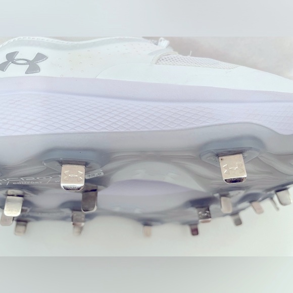 Under Armour Mircotips Cleets White - NWOT Women’s Size 8.5 - Picture 8 of 9